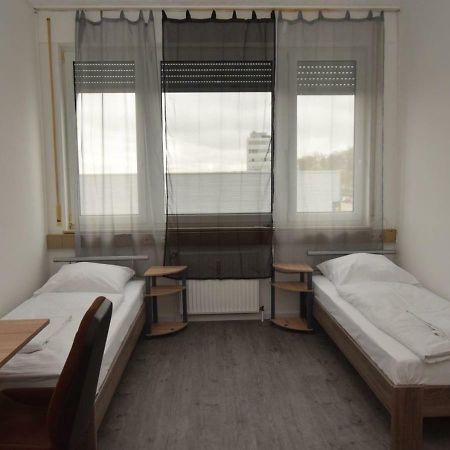 Monteurzimmer Messe Airport Wolfschlugen Eksteriør billede